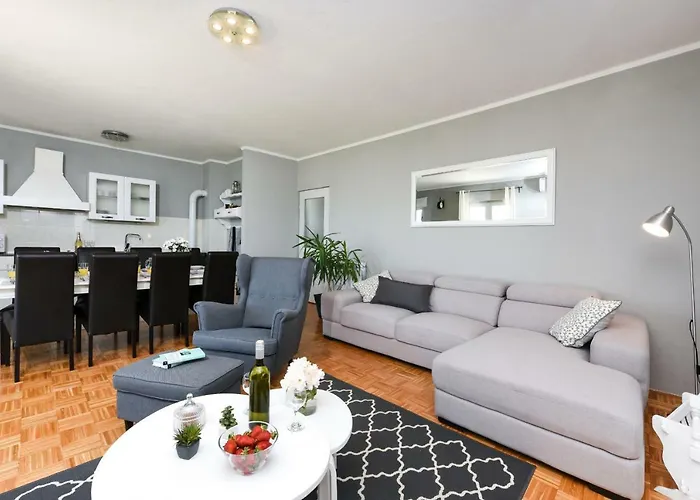 Elder Zadarvillas Βίλα *