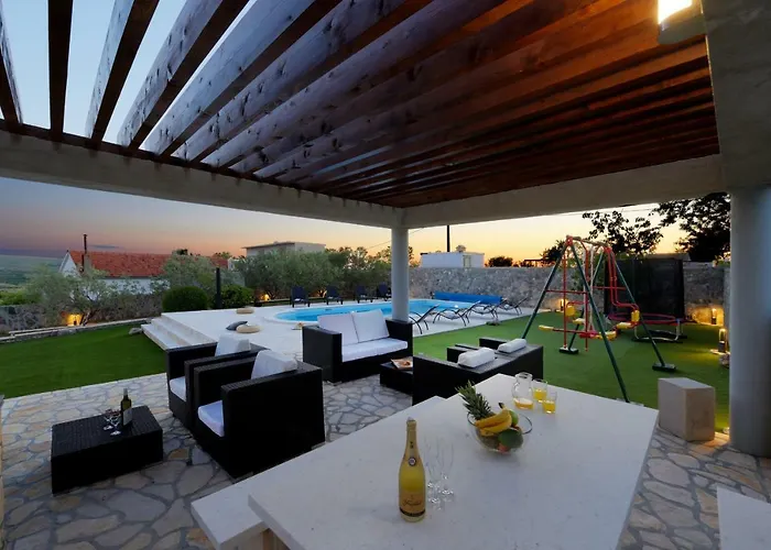 Elder Zadarvillas Villa *